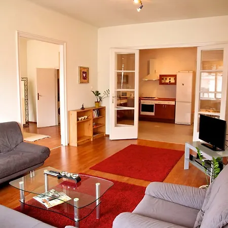 Apartment Furnished *